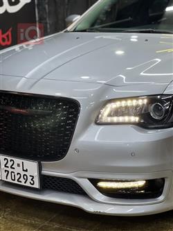 کرایسلەر 300